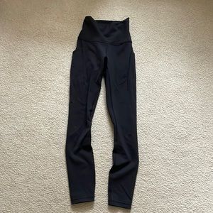 Lululemon Wunder train high rise right with pockets 25”